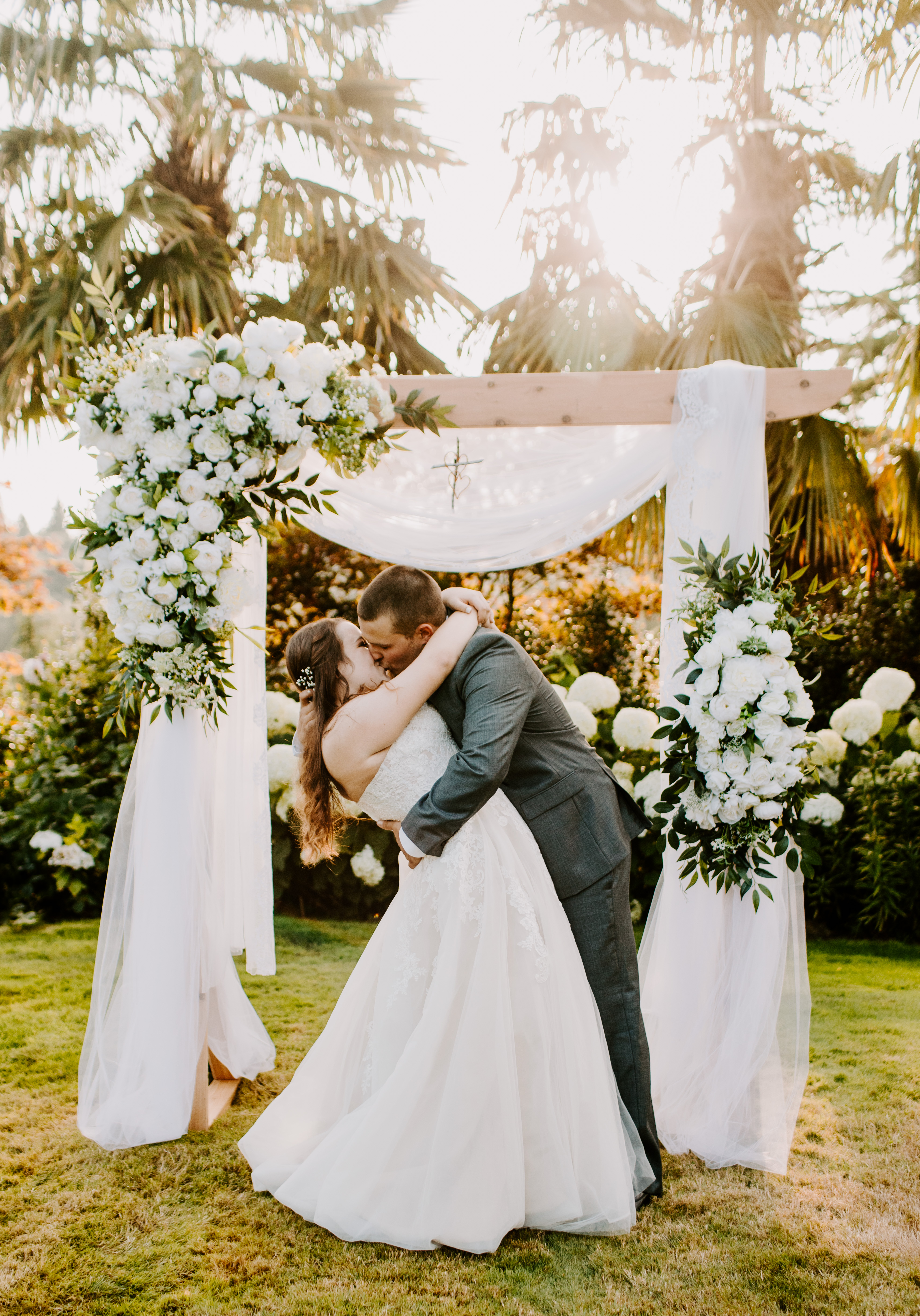 Hawaii Inspired Wedding // Yang's Botanical Gardens
