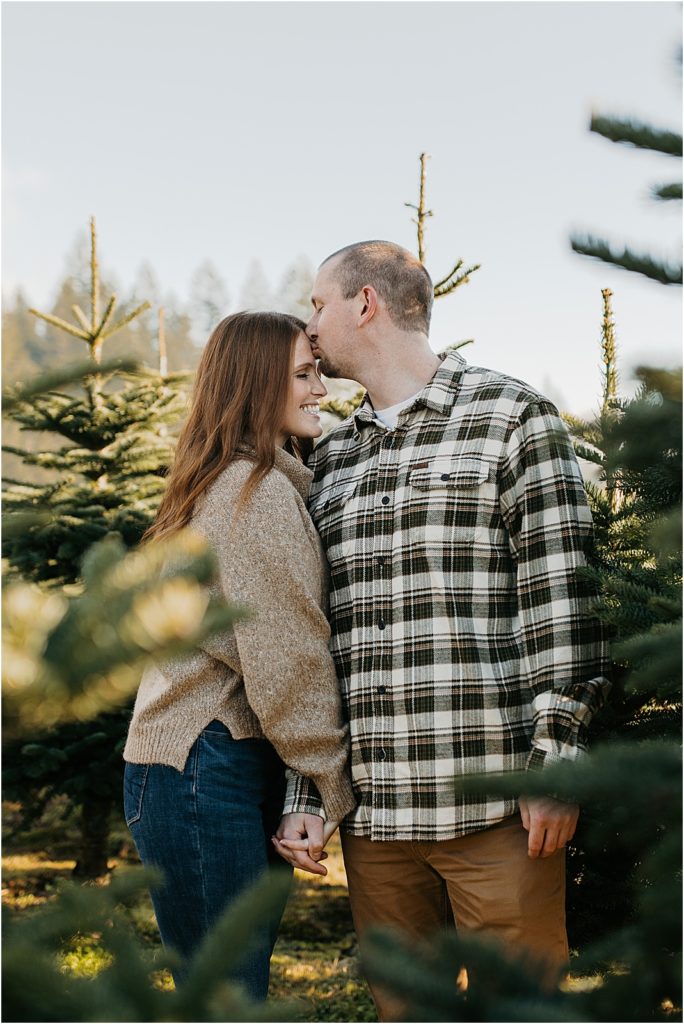 Christmas Couples Pictures // Bacon's Tree Farm