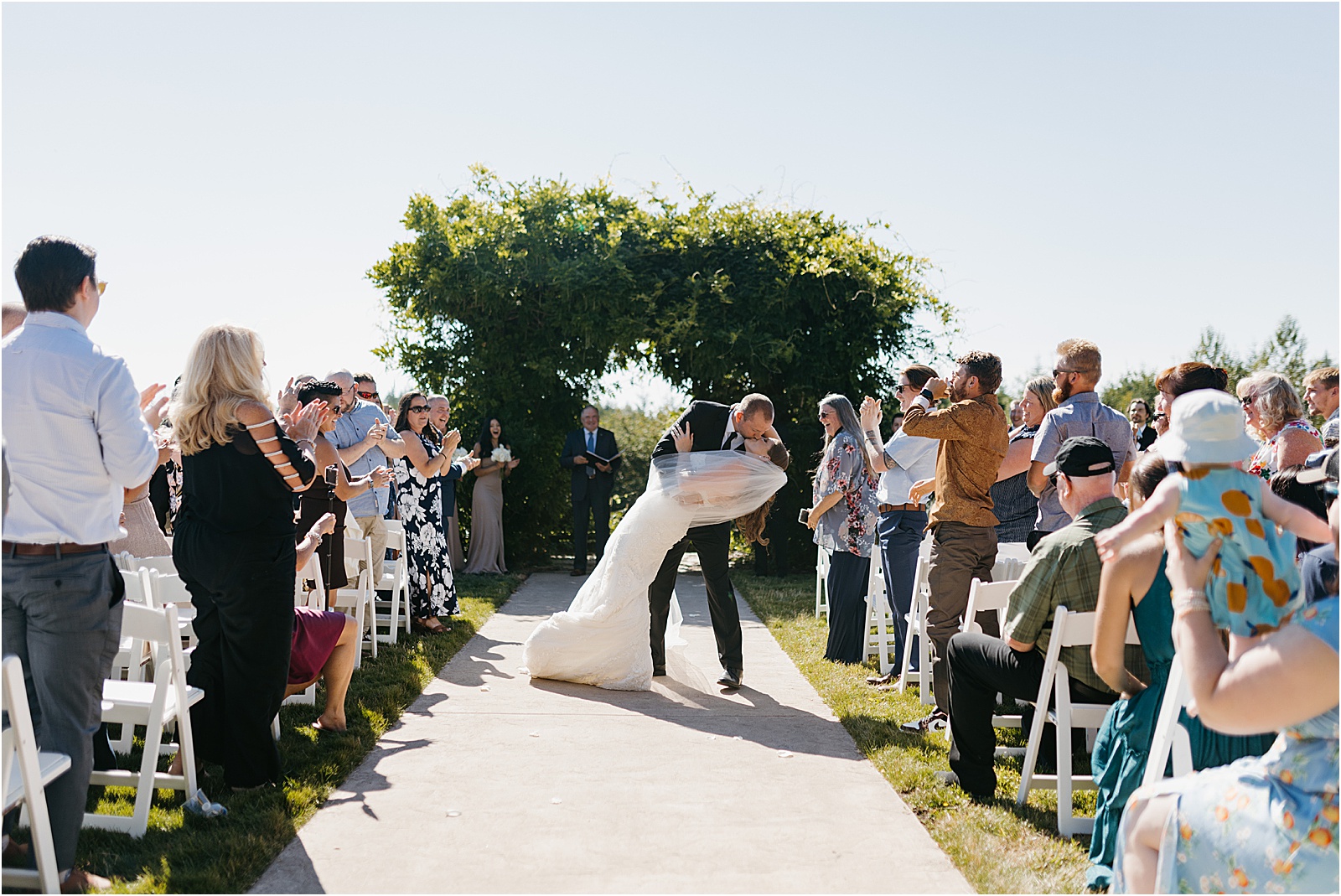 Summer Wedding at Hillside Farm // Tenino, Wa // The Smiths